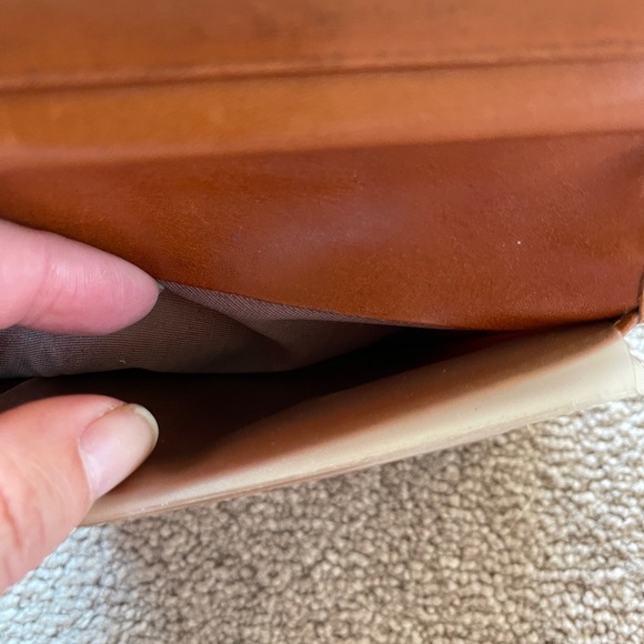 Authentic Genuine Dooney & Bourke Women’s Leather Wallet - Picture 6 of 12